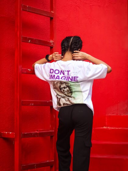White oversized Tee - Abstract