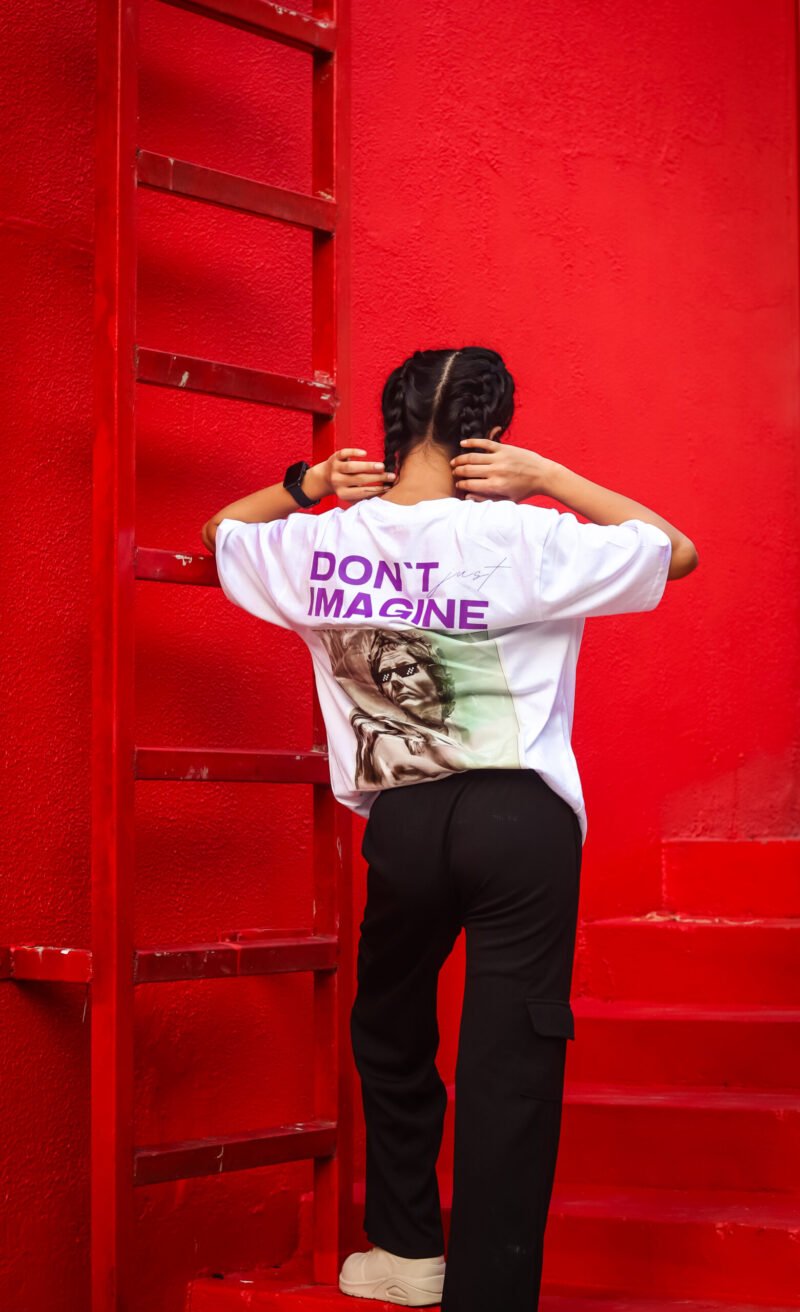 White oversized Tee - Abstract