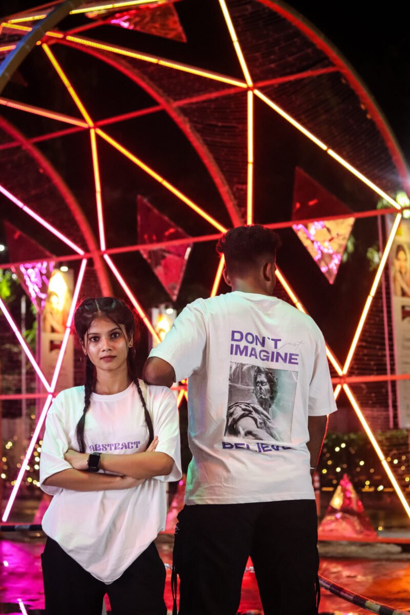 White oversized Tee - Abstract - Image 5